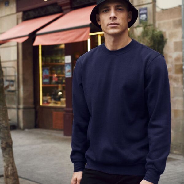 Basic Roundneck Sweatshirt Thumbnail