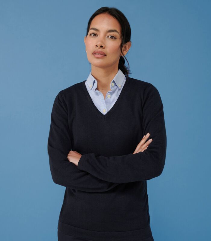 Women's 12 gauge v-neck jumper Thumbnail