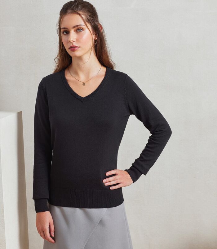 Women's v-neck knitted sweater Thumbnail