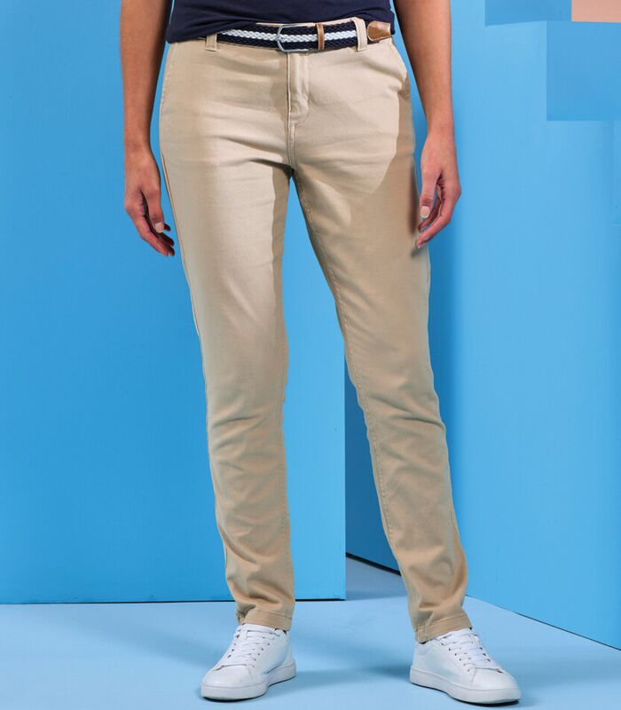 Women's Classic fit chinos Thumbnail