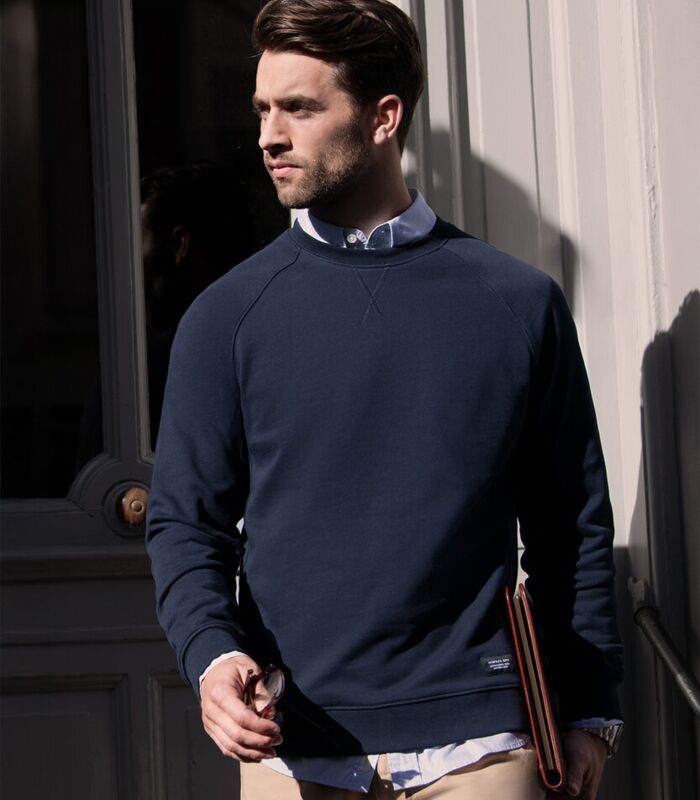 Georgetown – timeless luxury crewneck Thumbnail