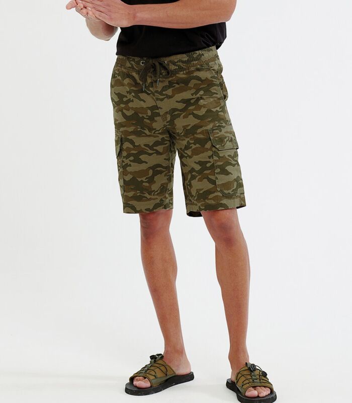 Men’s camo cargo utility shorts Thumbnail