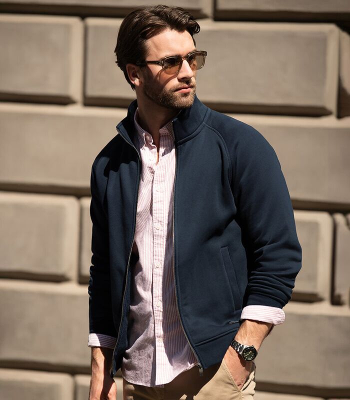 Cambridge – fashionable trainer Thumbnail