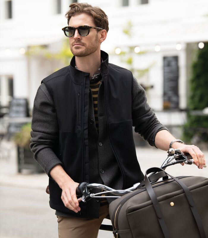 Highland - Fashionable yoke fleece vest Thumbnail